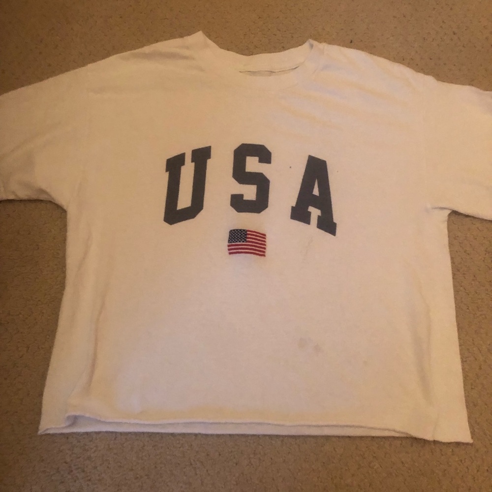 cute brandy melville shirt!